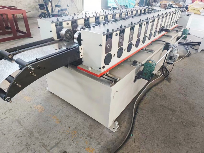 消火栓箱生產(chǎn)設(shè)備一次成型生產(chǎn)線