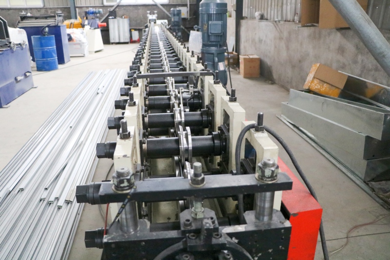 異型材生產線_副本.jpg